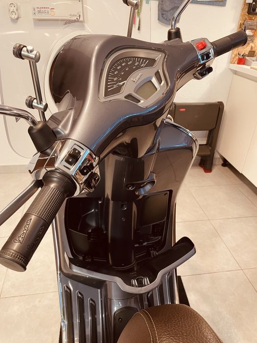 Vespa primavera touring 125
