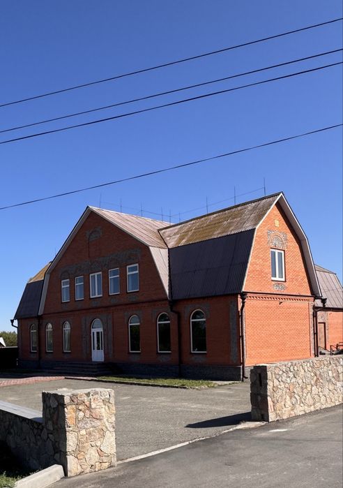 приміщення з ремонтом  в центрі міста під ресторан,магазин,тц