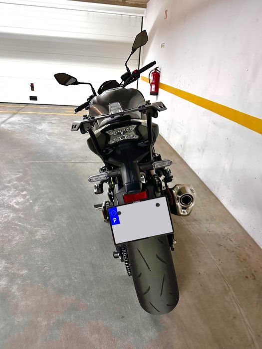 Givi 4118 FZ Monorack p/ Kawazaki Z900