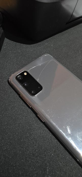 Samsung Galaxy S20 (Funcional-Peças)