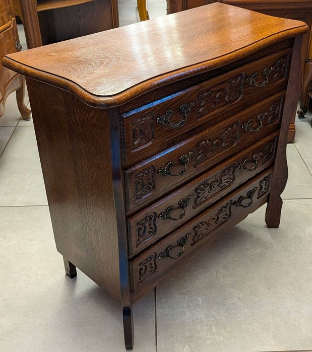 Bardzo ładnie zdobiona komoda,głębokość 31 cm.-sklep Dąbrowa Górnicza