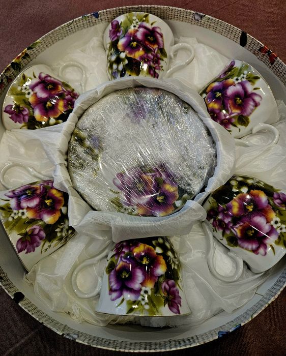 Чайный сервиз в подарочной упаковке на 6 персон