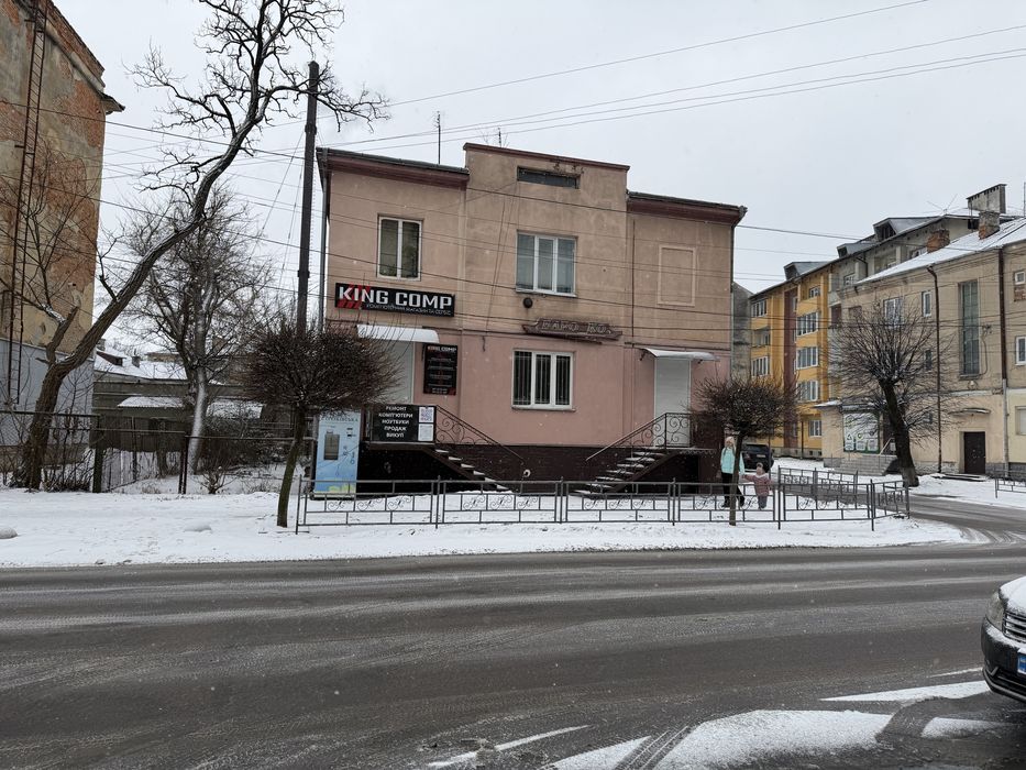 Здається в оренду магазин
