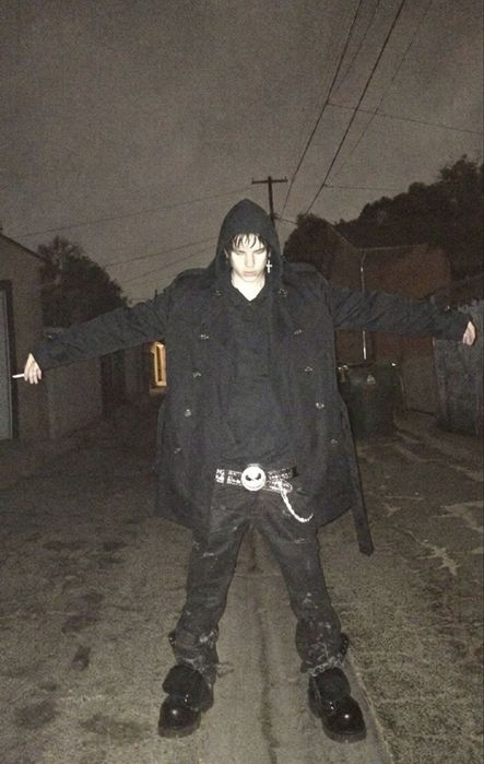 плащ  як у sematary з haunted mound reserved