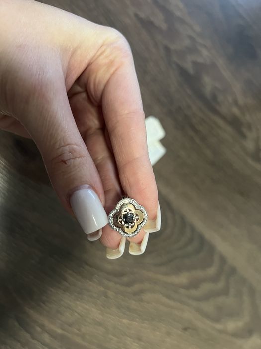 Жіночі прикраси