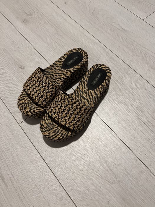 Socas bege com preto