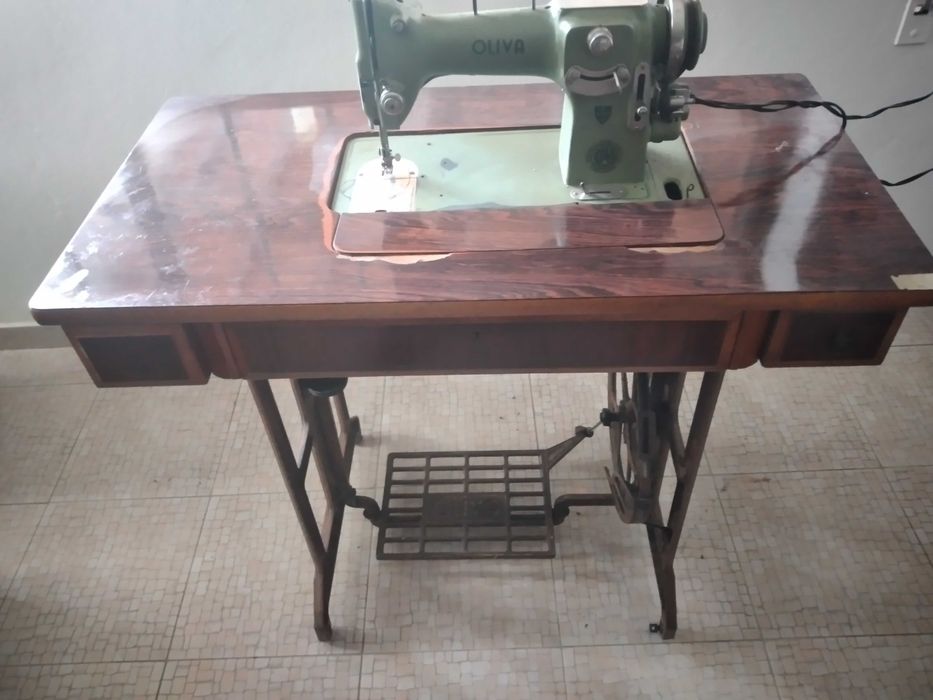 Máquina Costura OLIVA
