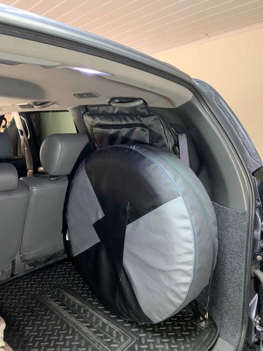 Кріплення запаски в багажник Land Cruiser 100 120 150 200 GX470 460