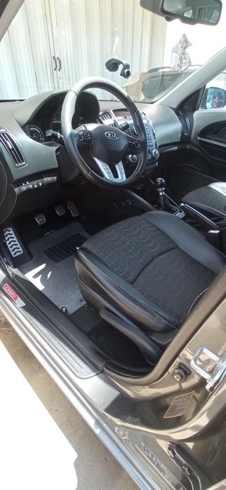 Kia Ceed 2011 128cv