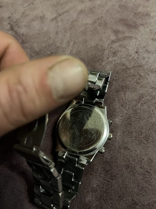 Часы  GUESS  часы.