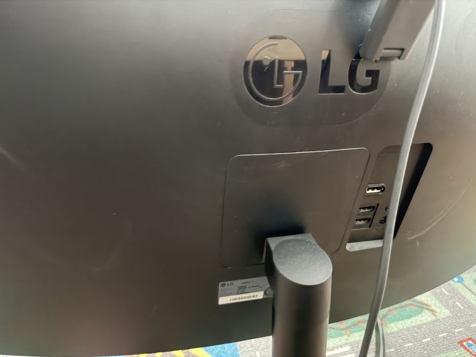 Monitor LG UltraWide curvo de 34”