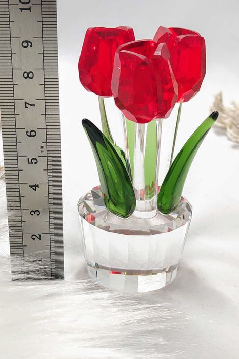 Szklana figurka 3 czerwone tulipany w doniczce