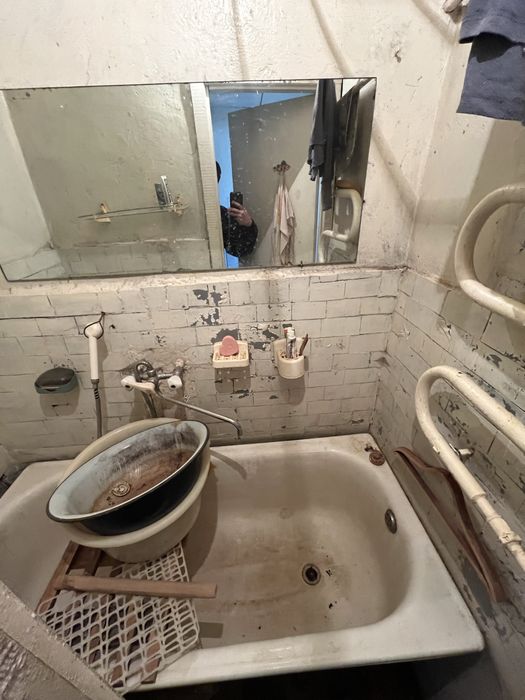 Продаж 2к під ремонт, м. Тисмениця