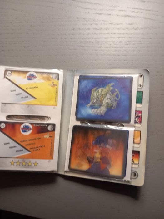 Álbum Beyblade Holograms