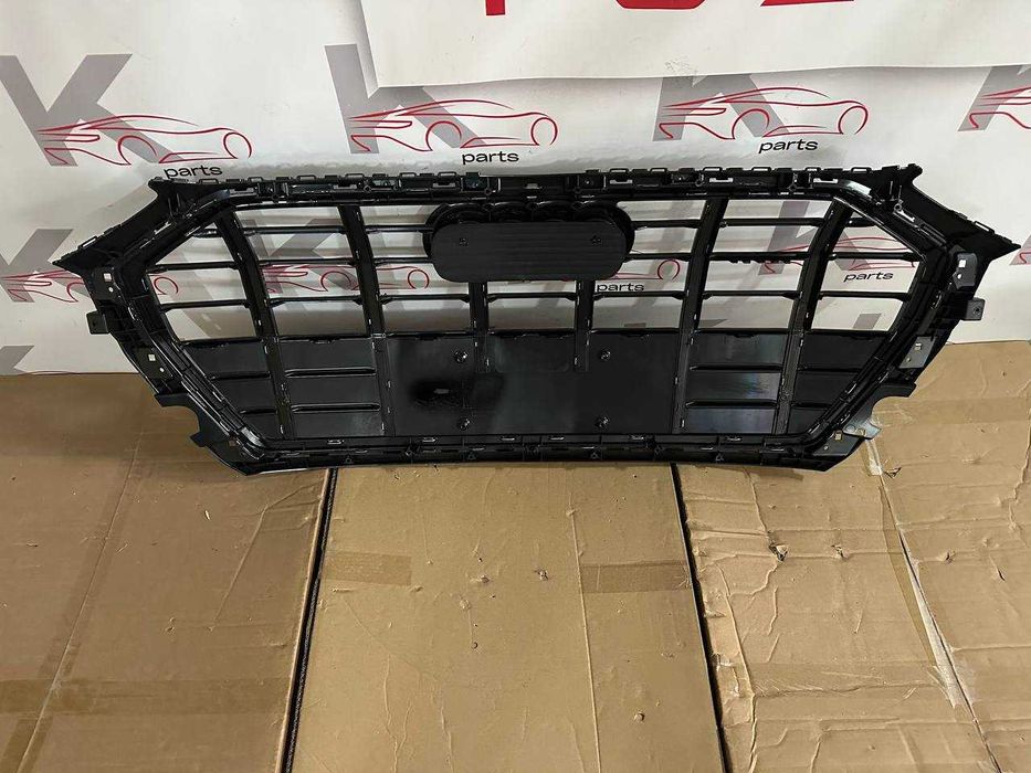 Решітка радіатора Audi Q5 80A 21-24
