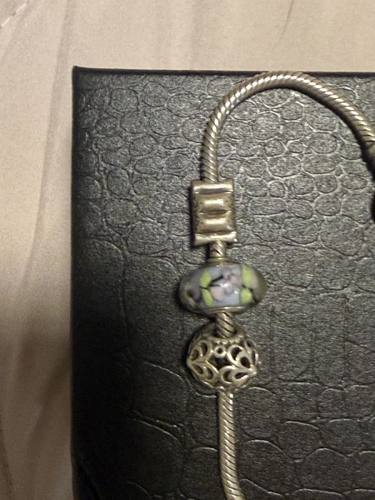 Pulseira PANDORA Original + 3 Contas | Produto de Insolvência | 85 €