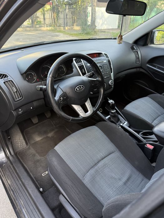 Продам Kia Ceed 1.4