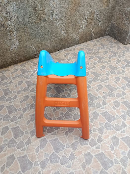 Escorrega infantil usado