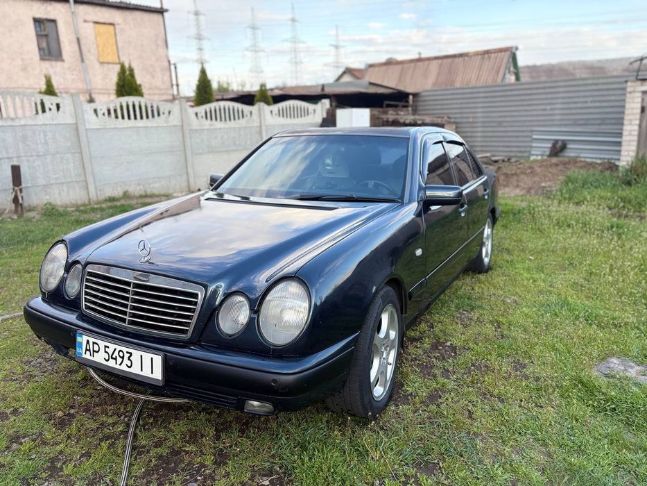 Продам Мерседес Е 210