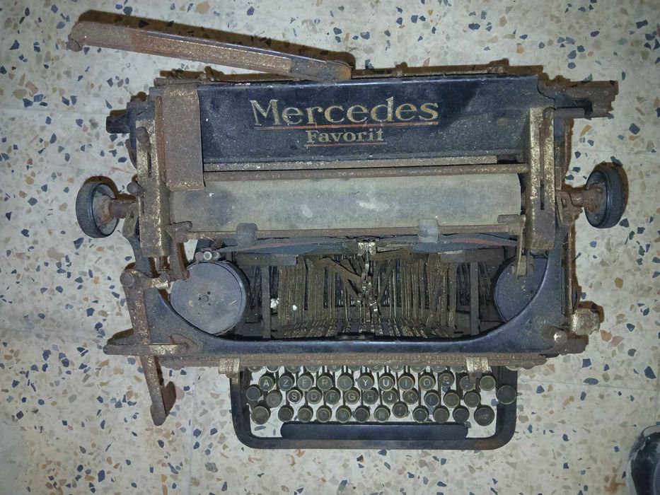 Antiga Maquina de escrever - Mercedes - Zella-Mehlis