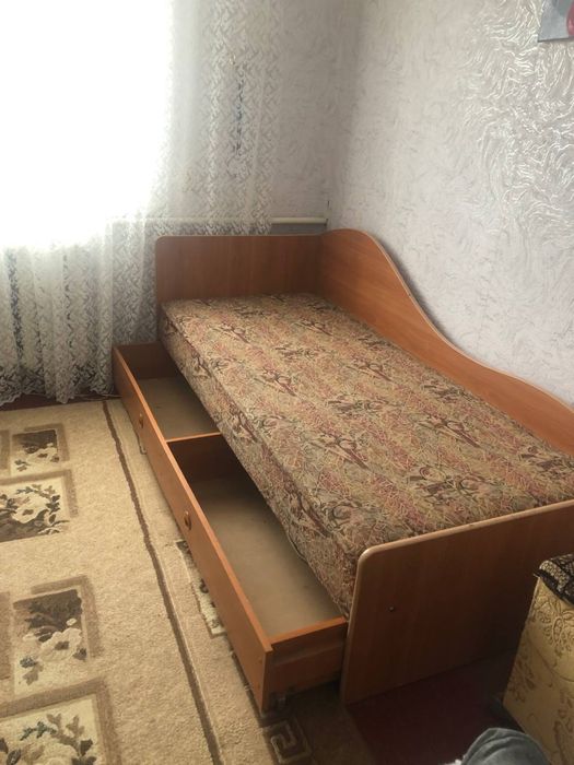 Ліжко б/у у гарному стані