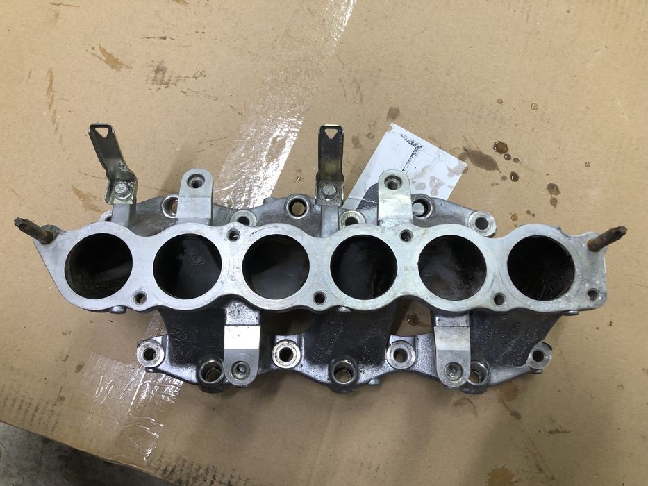 Продам часть впускного коллектора 6B31 3.0 1540A191