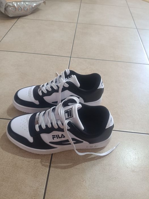 Czarne, Białe buty damskie FILA sneakersy r. 39 (NOWE / stan idealny)