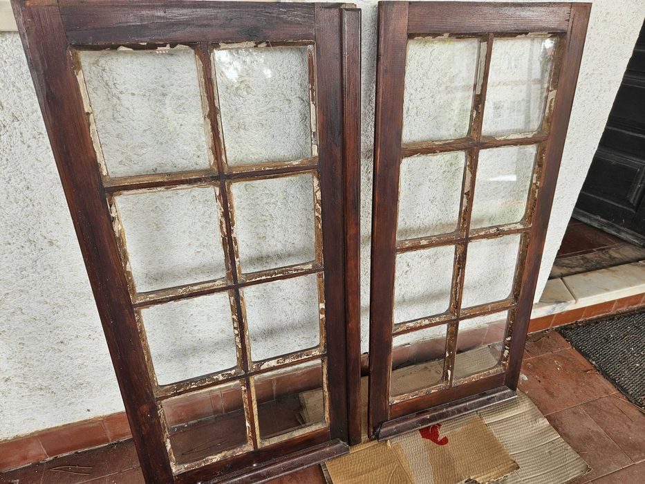 2 Janelas duplas em Madeira com vidros pequenos