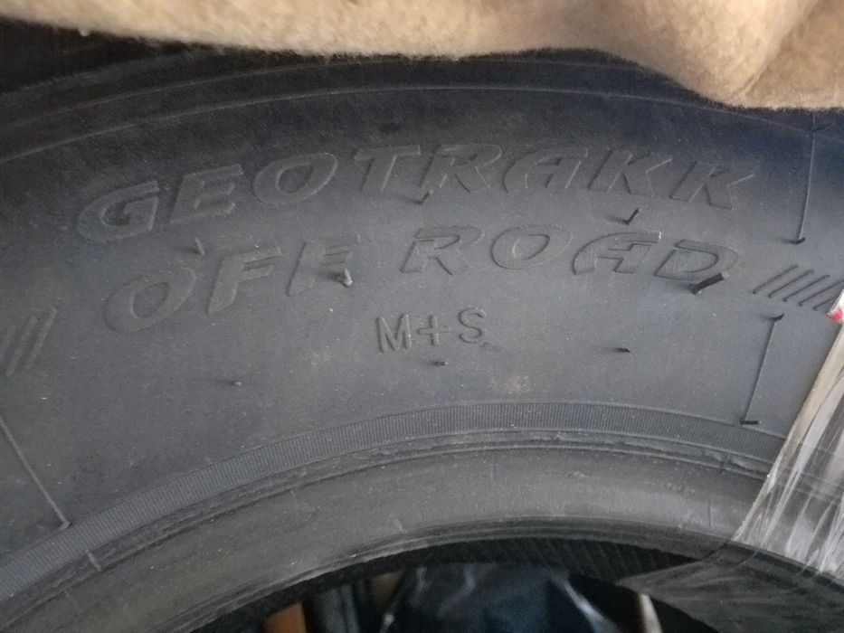 Продам резину r 16 265/70