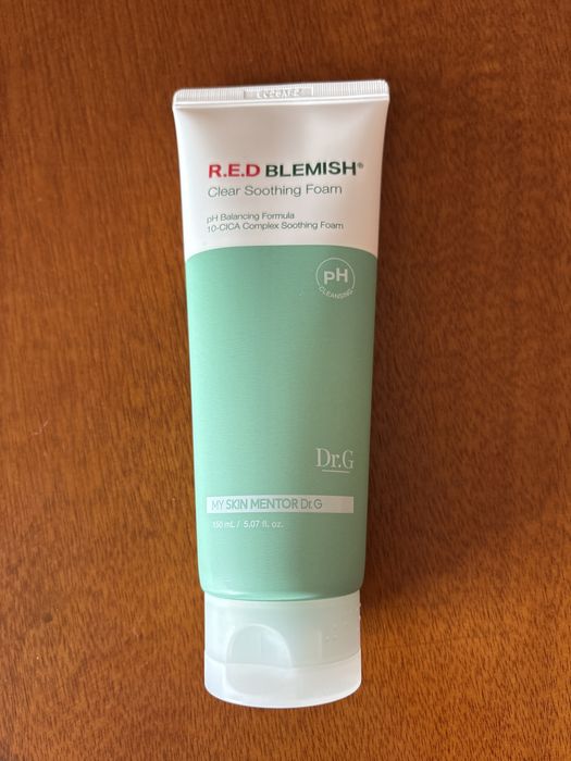 R.E.D blemish clear soothing foam