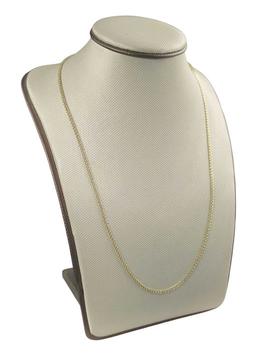 Nowy piękny złoty łańcuszek – klasyka elegancji