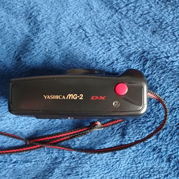 Плівковий Yashica MG-2