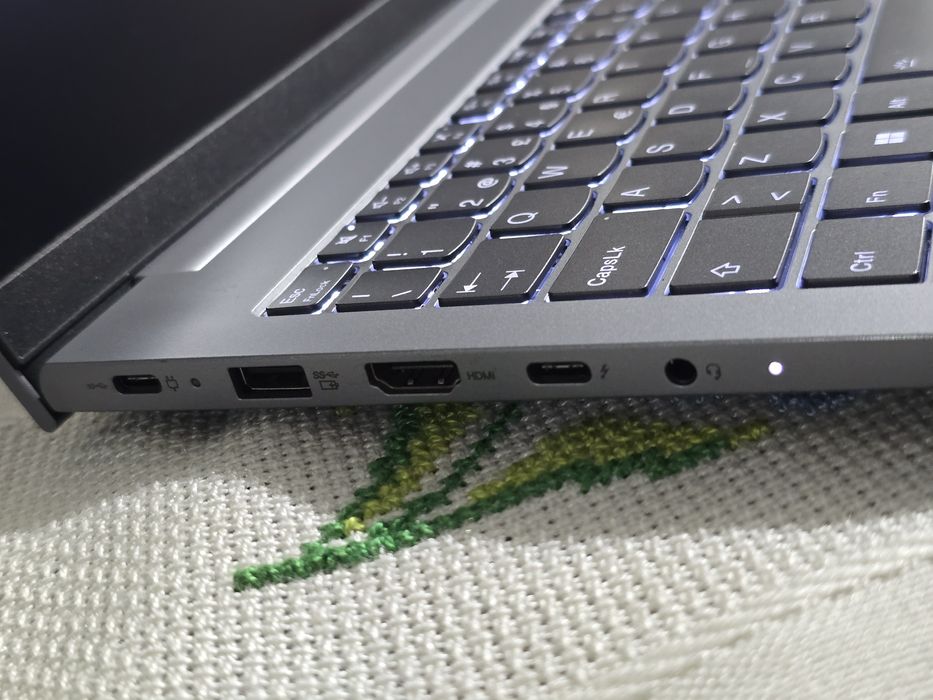 Vendo Lenovo ThinkBook 16 G6