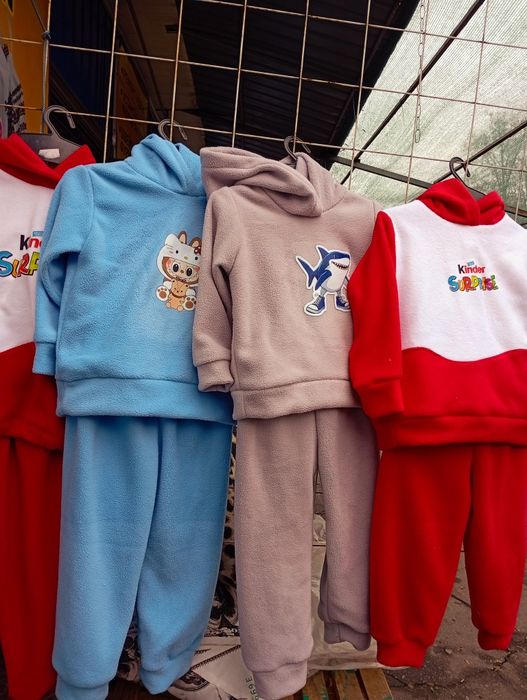 Костюми дитячі фліс 390 грн