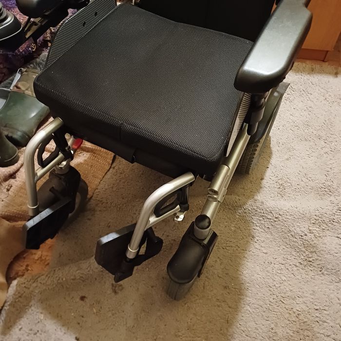 Sprzedam lub zamienię. Okazja Wózek inwalidzki elektryczny "Modern"