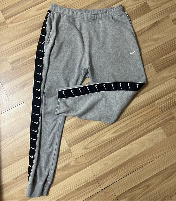 Штаны nike на лампасах