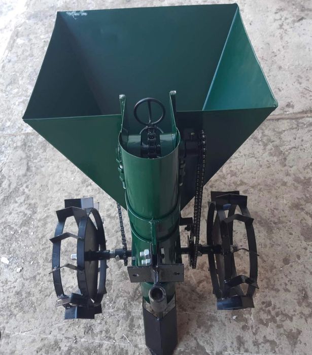 Картоплесажалка для мотоблока