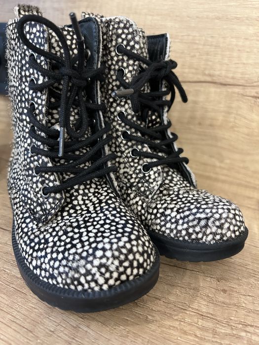 Неймовірні черевики, сапожки 22 розмір