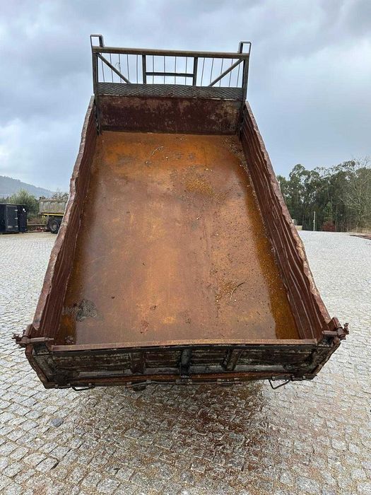 Toyota Dina 250 basculante