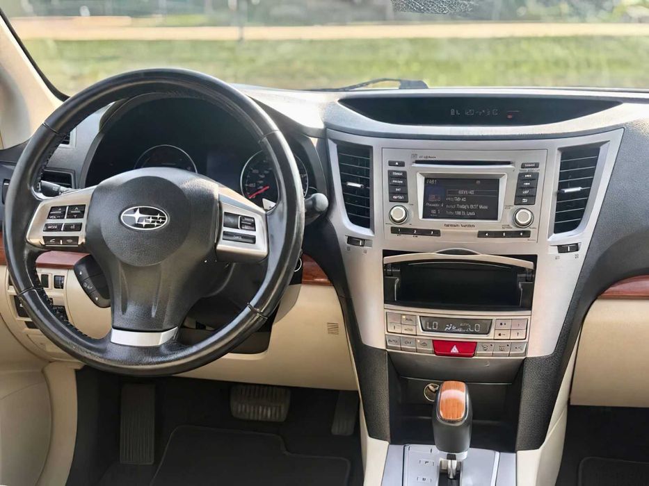 Subaru Outback Limited      2013