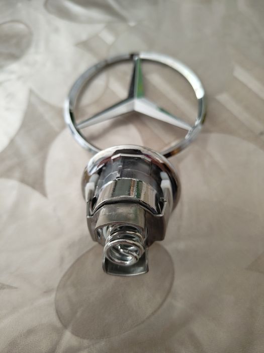 Estrela Símbolo Capô Mercedes