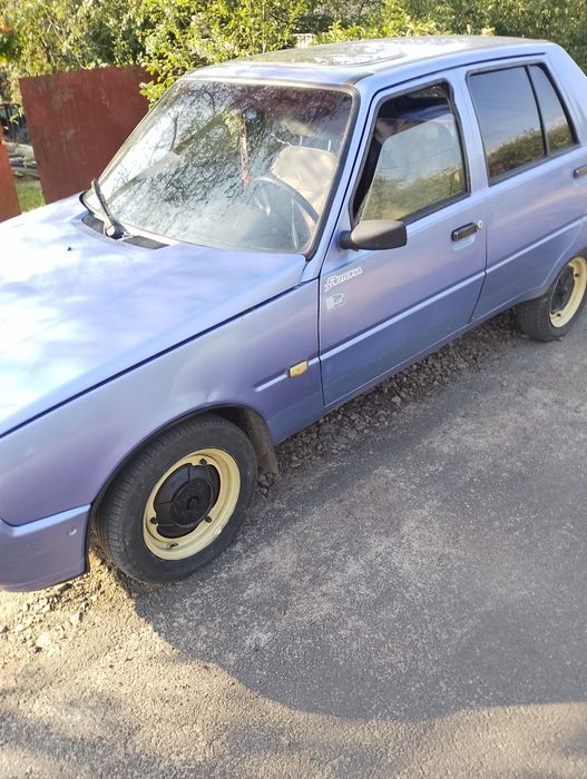 Славута обьем 1.2 бензин стан добрий не гнила, е зв'язок з хозяіном