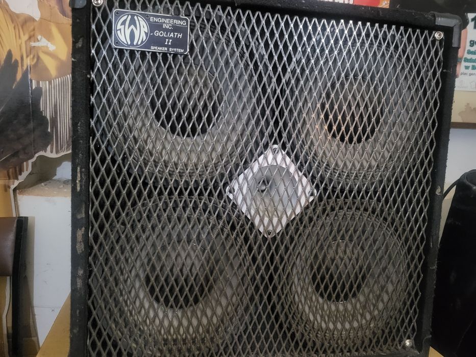 SWR Goliath dwa  4×10 kolumna basowa