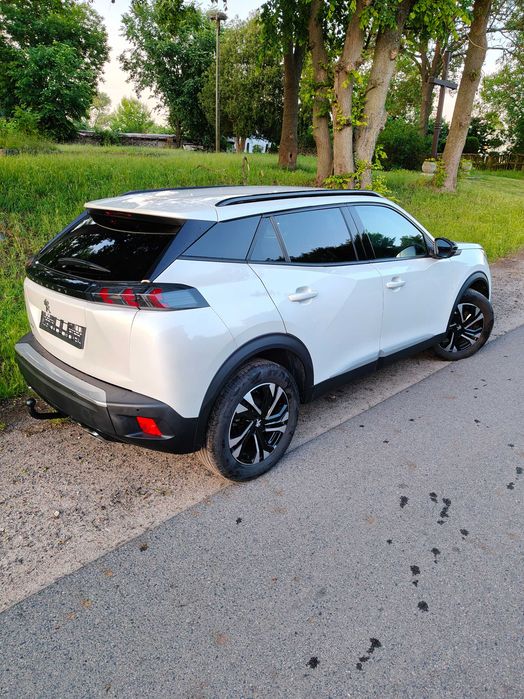Peugeot 2008 Allure Pack S&S Virtual cockpit Kamera 360Navi