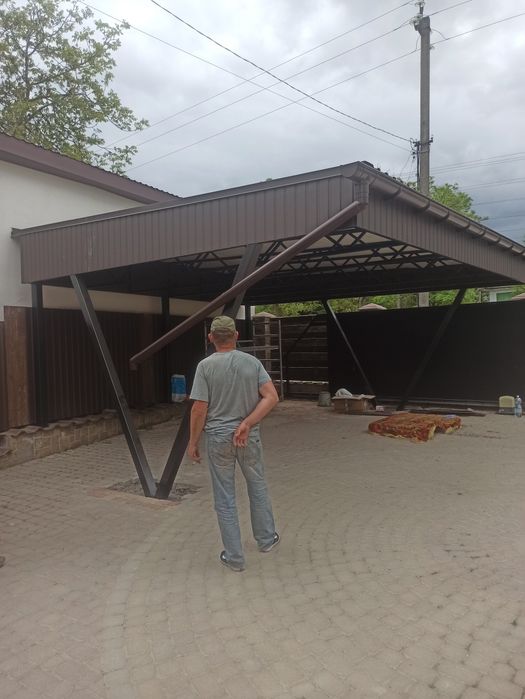 Балкони та лоджії під ключ.