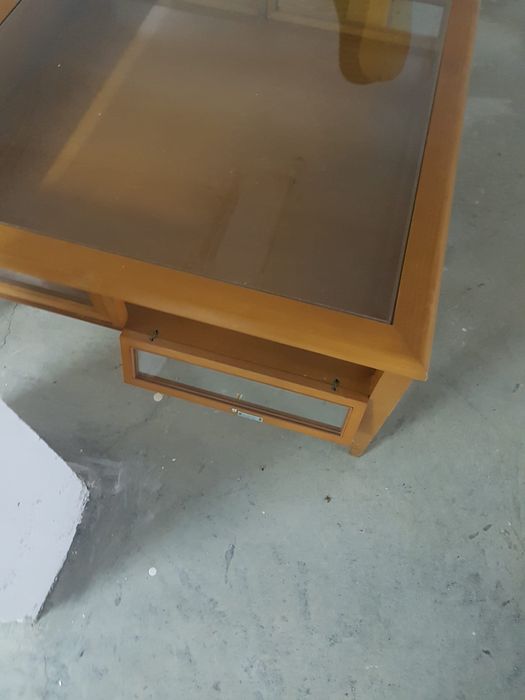 Mesa de centro em madeira