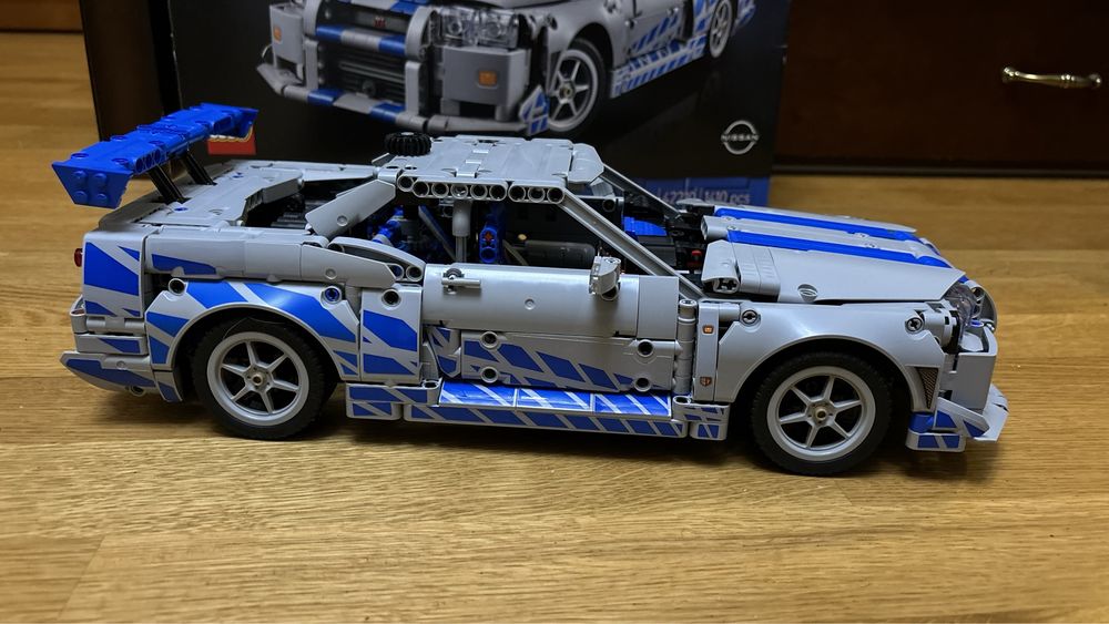 LEGO GTR-34.