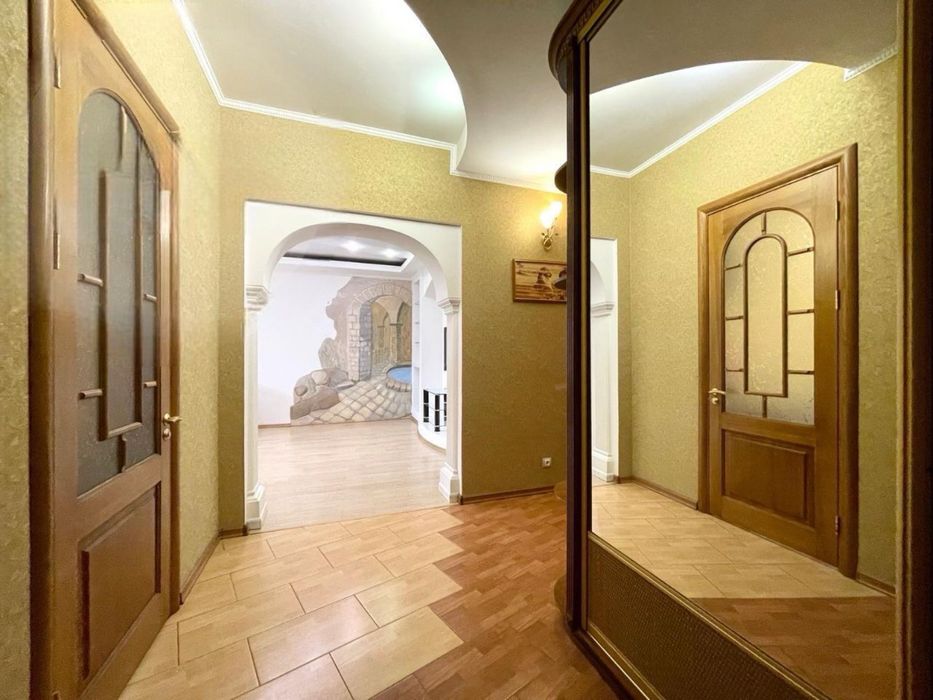 Продаж 3К квартири в Центрі