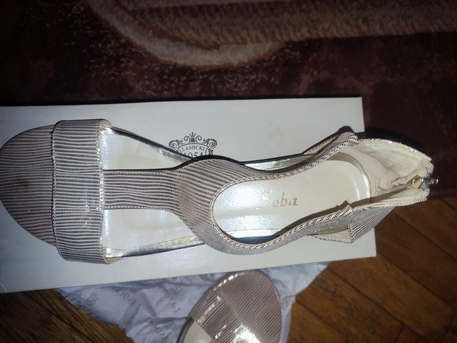 Sandałki rozmiar 42