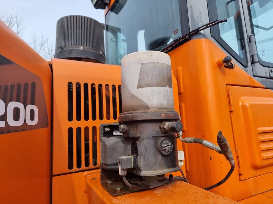 Продам фронтальный погрузчик Doosan DL 200 , 2010 г